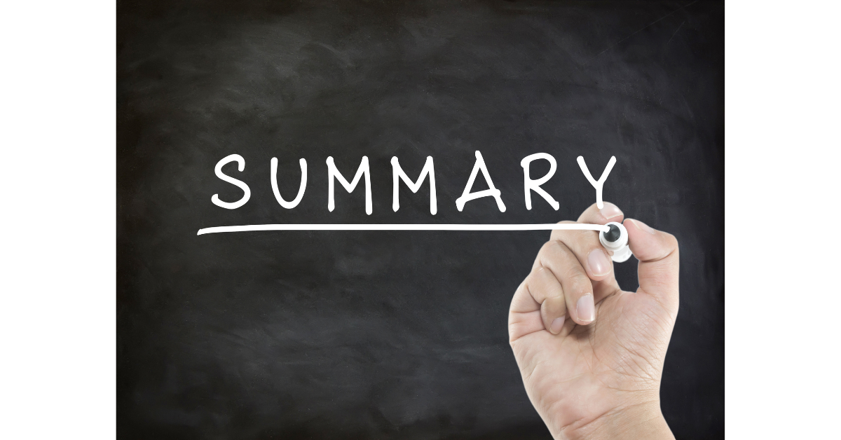 要約(=Summary)と書かれた黒板と手