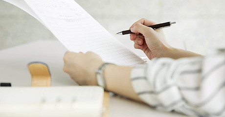 充実の原稿制作・校正体制